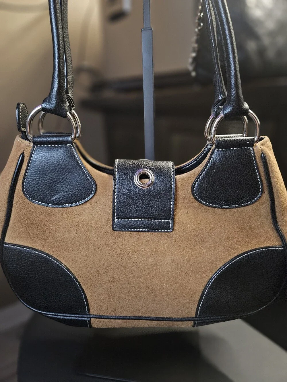 💥Sale💥Vintage Moon Tan Suede and Black Leather Shoulder Bag - Picture 2 of 8